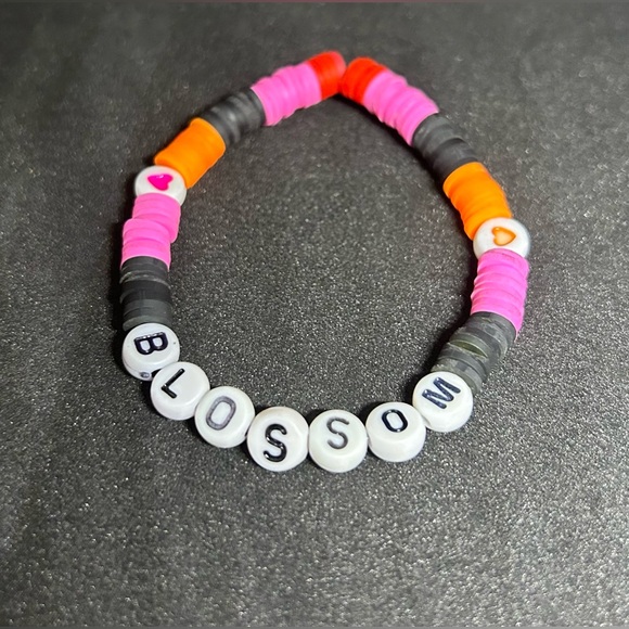 Blossom (The Powerpuff Girls) Heishi Bracelet - Picture 4 of 11